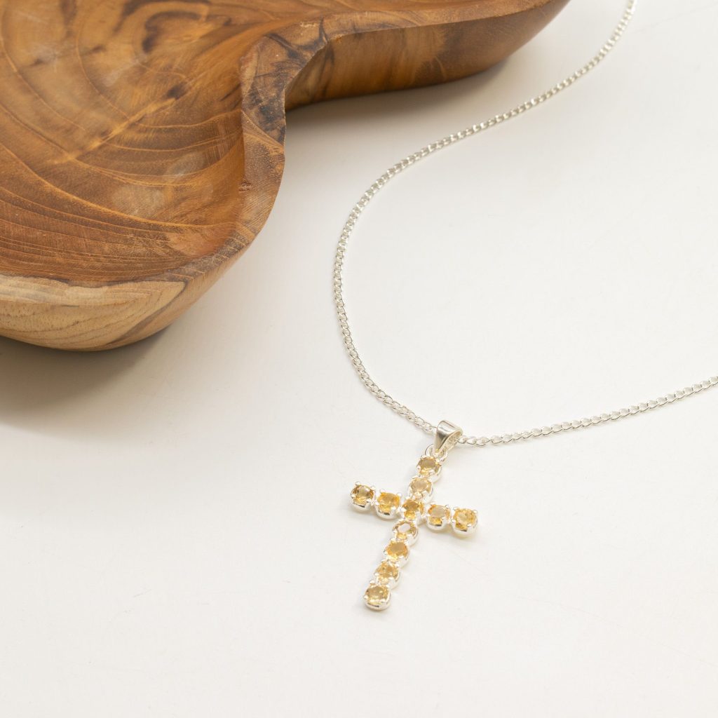 Indisk Andagtsvedhæng – Sølvbelagt (45Cm Chain) – Citrine Crucifix