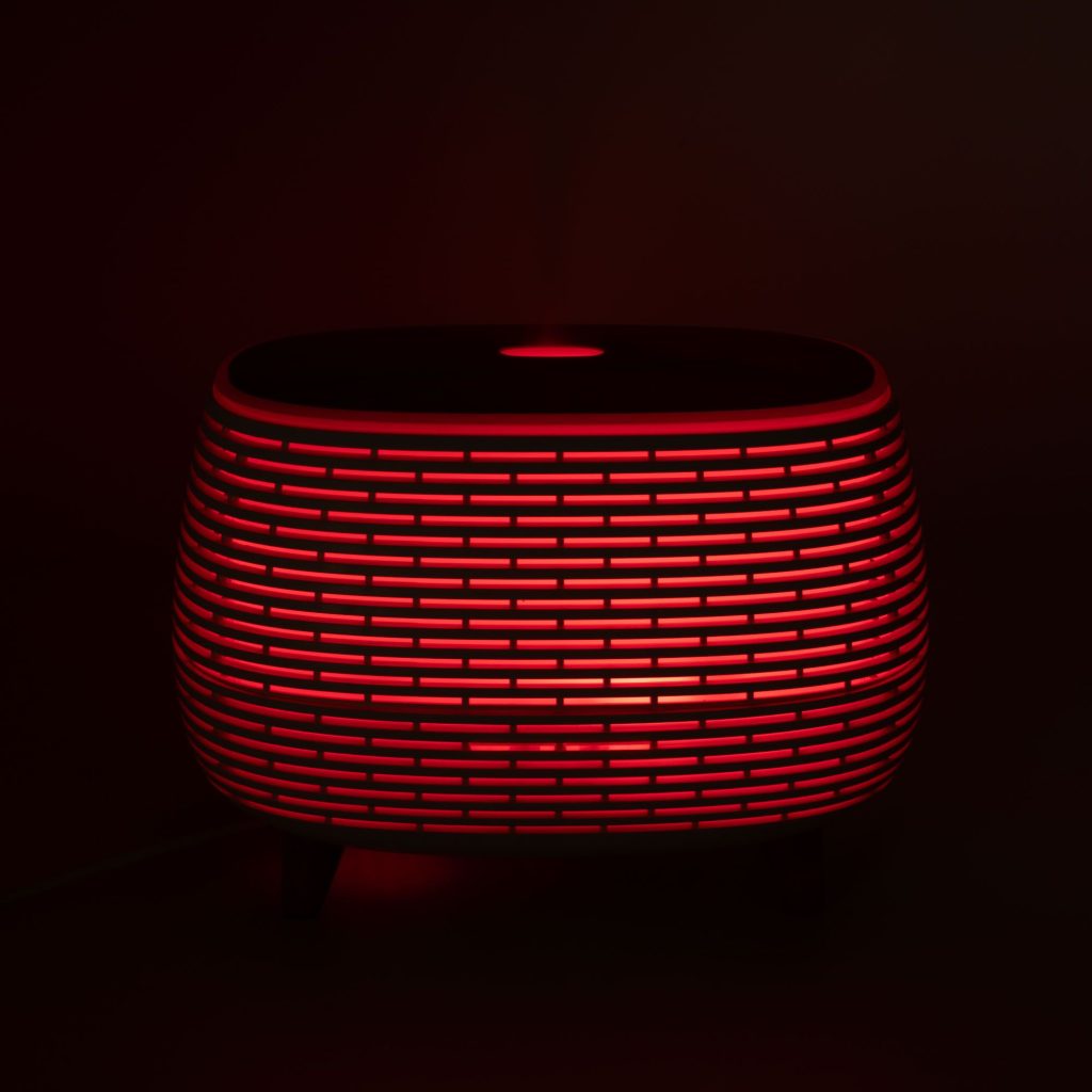 Futuristic Ribbed Aromadiffuser Med Farveskiftende Light