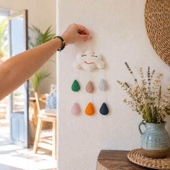 Handmade Felt Mobile – Mini Happy Clouds - Billede 2
