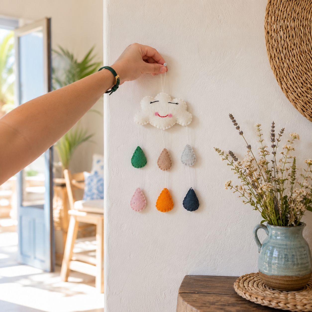 Handmade Felt Mobile – Mini Happy Clouds - Billede 2