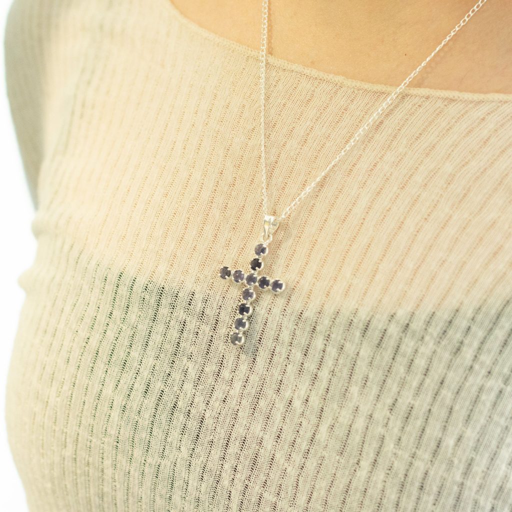 Indisk Andagtsvedhæng – Sølvbelagt (45Cm Chain) – Ionite Crucifix
