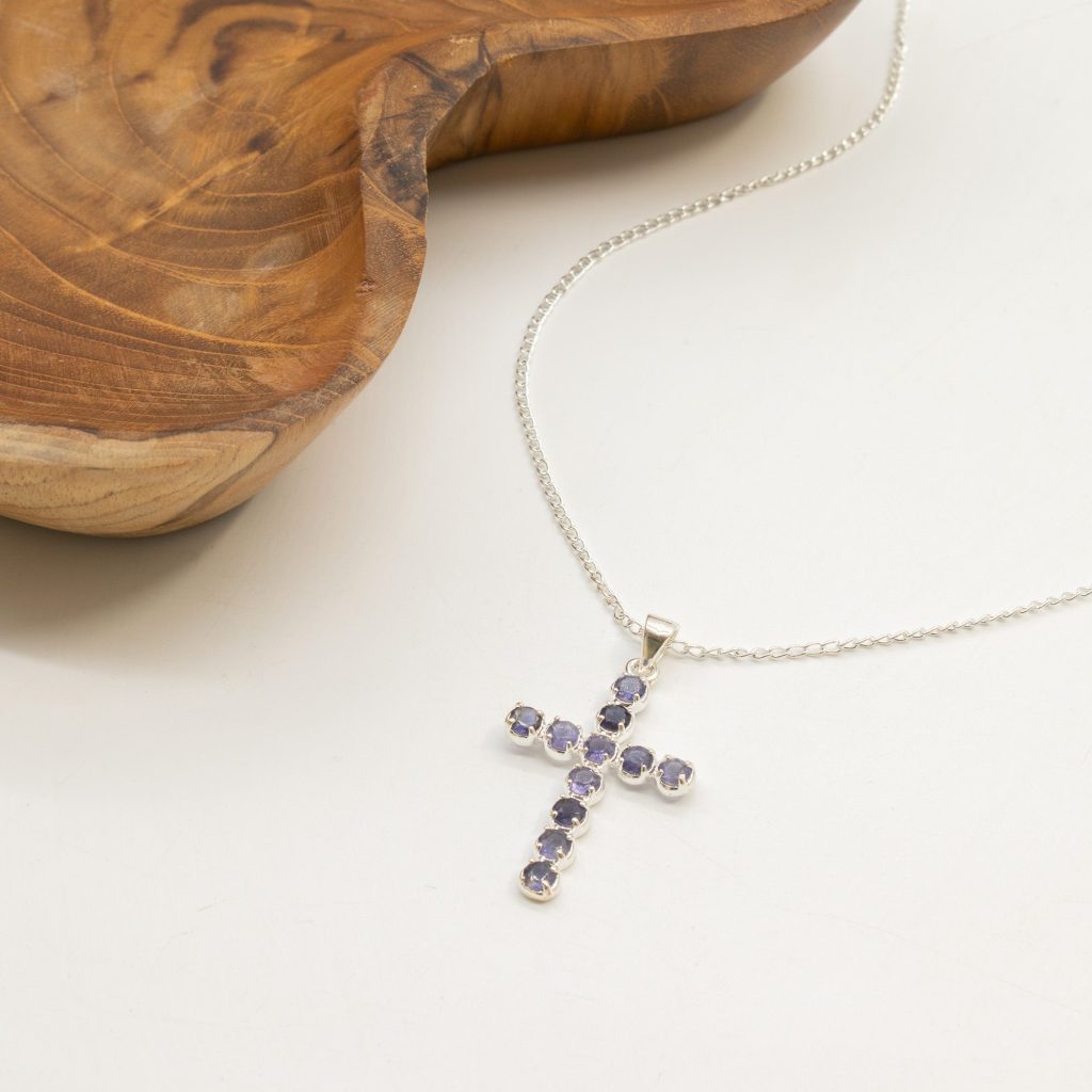 Indisk Andagtsvedhæng – Sølvbelagt (45Cm Chain) – Ionite Crucifix