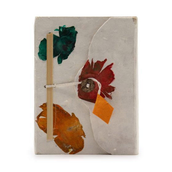 Med Lokta Button Lock Notebook (15X12Cm) – 45 Leafs – Crafted Real Himalayan Floral Design - Billede 1