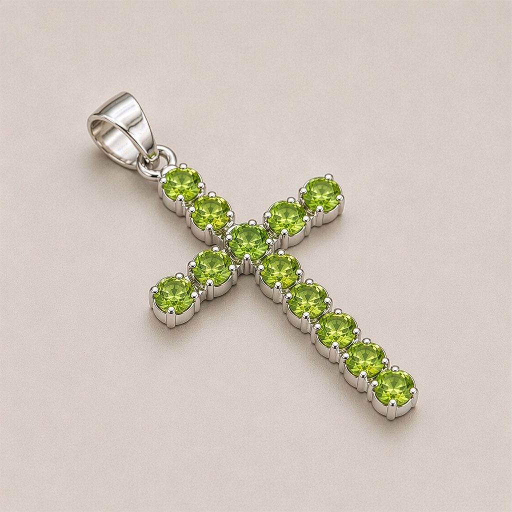 Indisk Andagtsvedhæng – Sølvbelagt (45Cm Chain) – Peridot Crucifix