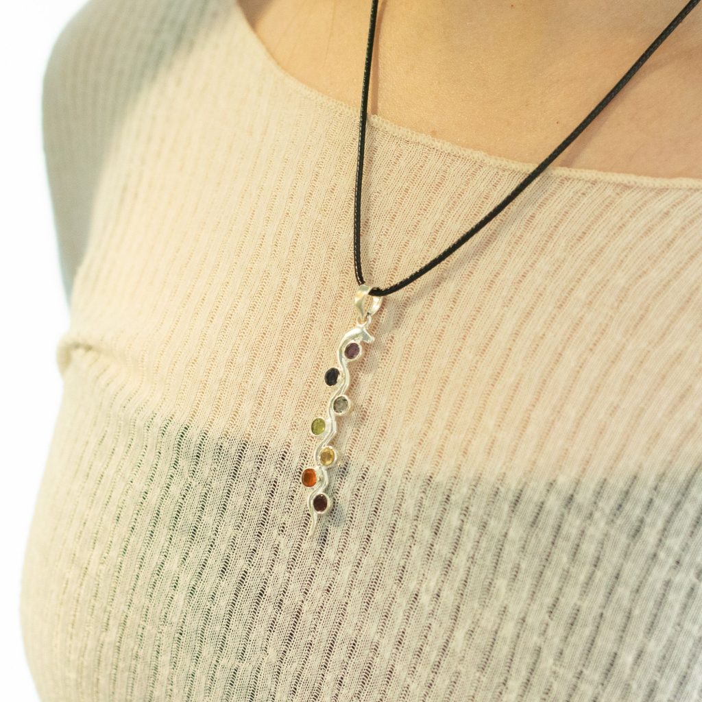 Indisk Andagtsvedhæng – Sølvbelagt (45Cm Snor) – Snake Chakra