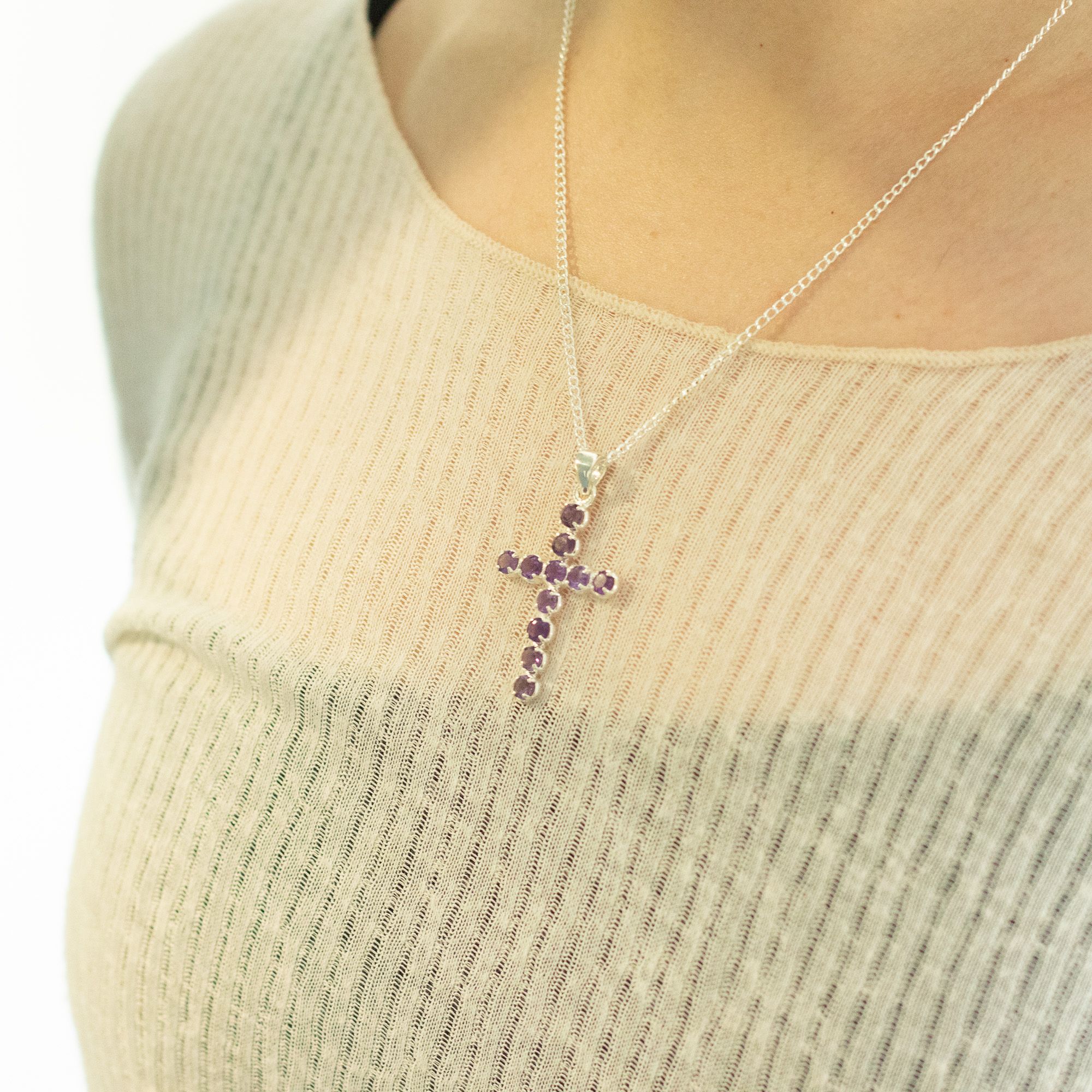 Indisk Andagtsvedhæng – Sølvbelagt (45Cm Chain) – Amethyst Crucifix - Billede 1