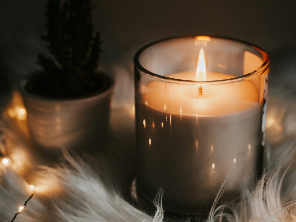 Stearinlys og hygge: sådan sætter du stemningen med lys